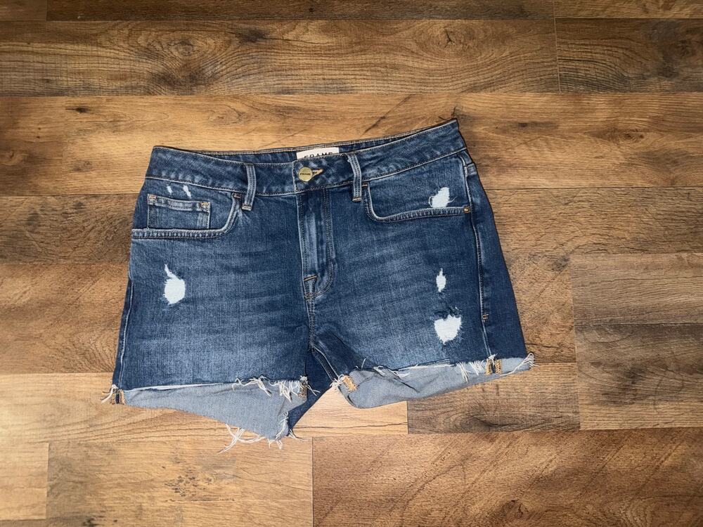 Frame women’s distressed Le grand garcon shorts